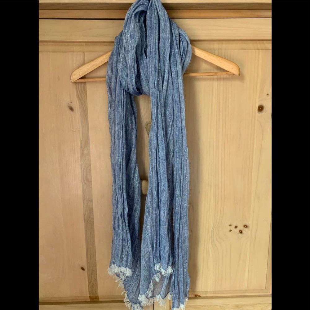 GAP Scarf